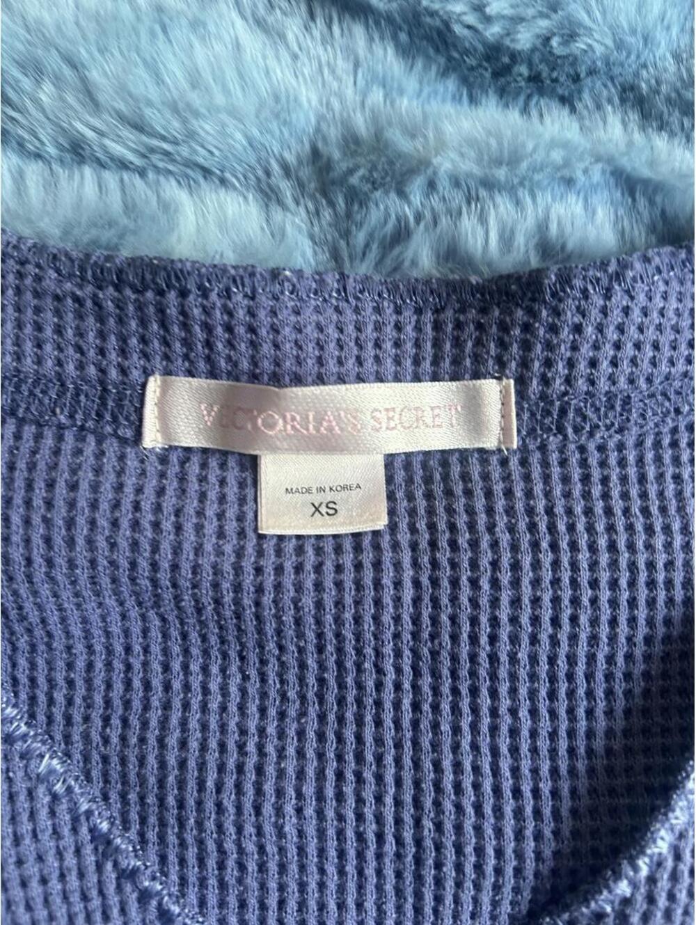 Victoria's Secret Women's Navy and Blue Cardigan